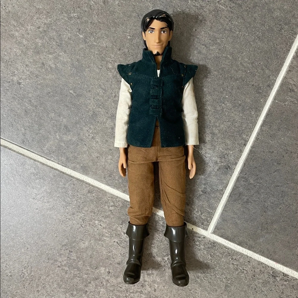 10‎ Piece Bundle Disney Doll Collection
